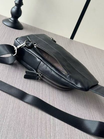 Prada casual popular chest bag - Image 7