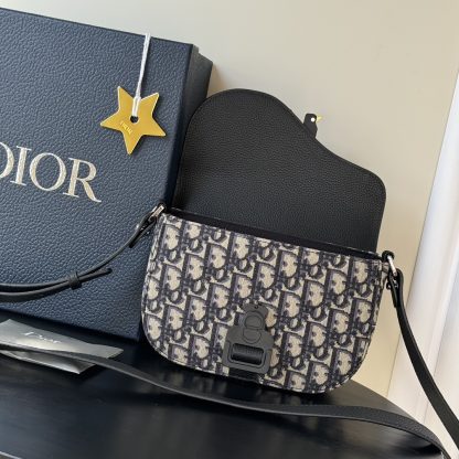 Dior Saddle Messenger Bag - Image 7