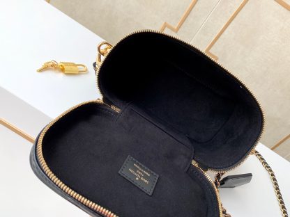 Louis Vuitton m57118 black leather bag - Image 7