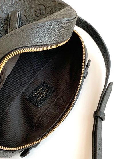 Louis Vuitton m44597 black leather bag - Image 7