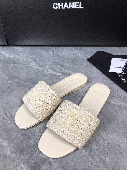 Chanel off-white new fabric sheepskin slippers - Image 6
