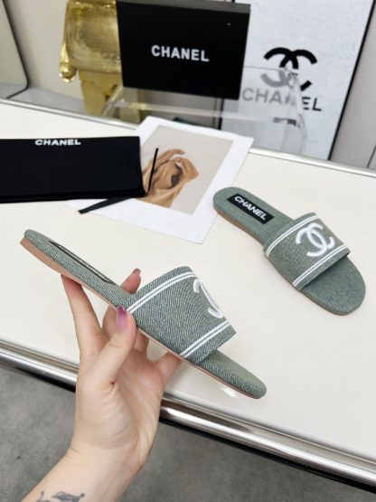 Chanel new light grey fabric sheepskin slippers - Image 7