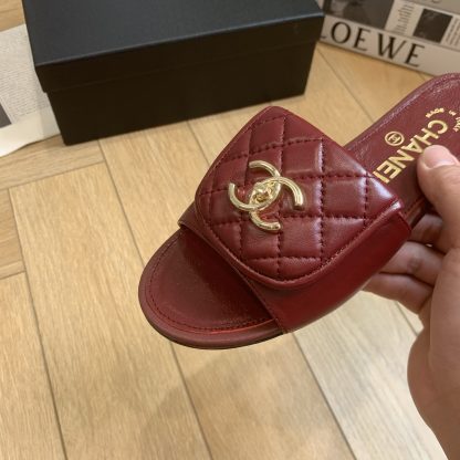Chanel early autumn new red high-end fashion flip flops - Image 7