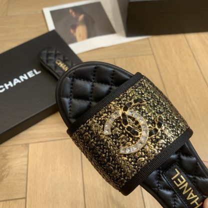 Chanel Spring and Summer Black and Gold New Double Chen Flat Slippers - Image 7