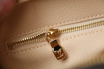 Louis Vuitton Monogram Cosmetic Bag Toiletry Bag Series - Image 7