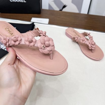 Chanel Spring/Summer Pink Delicate Shoes and Custom Flower Flip Flops Heel Height 1.5cm - Image 7