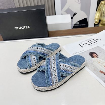 Chanel Early Spring Blue and White Series Small Round Toe Hot Brick Slippers - Image 7