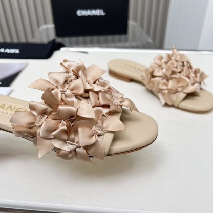 Chanel Spring/Summer Dancing Shoes Series Beige Apricot Slim Retro Feeling Custom Flower Slippers Heel Height 1.5cm - Image 7
