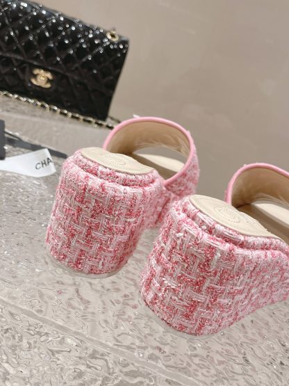 Chanel summer classic pink double c design stylish and comfortable slippers front 3cm back 7cm - Image 7