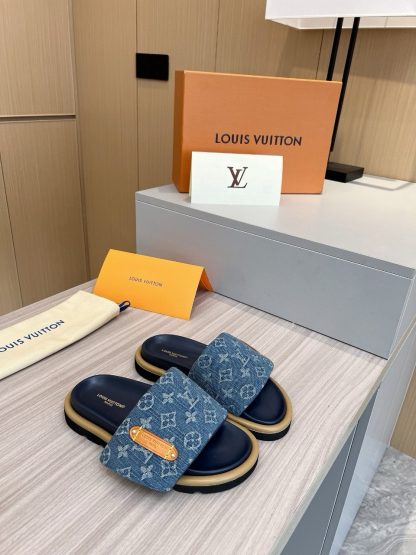 Louis Vuitton's latest fashion casual half slippers - Image 7