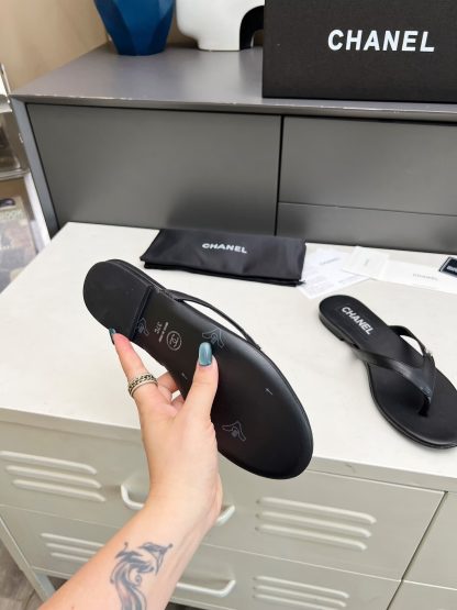 Chanel Spring/Summer New Black Leather Outsole Flip-Flops - Image 7