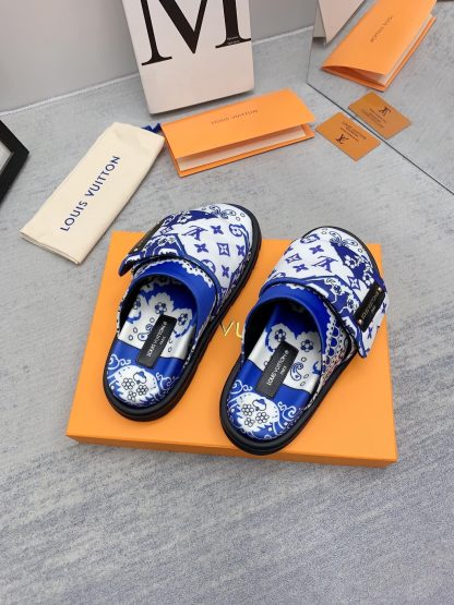 Louis Vuitton Early Spring Couple's Closed-Toe Slippers - Image 7