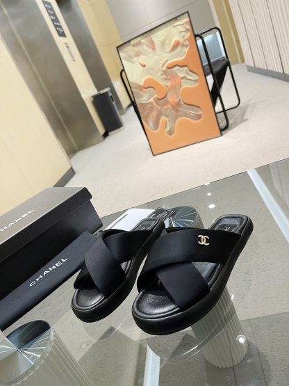 Chanel Spring/Summer Classic Comfortable Black Versatile Sandals - Image 7