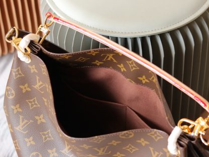 Louis Vuitton old fashioned Métis handbag - Image 7