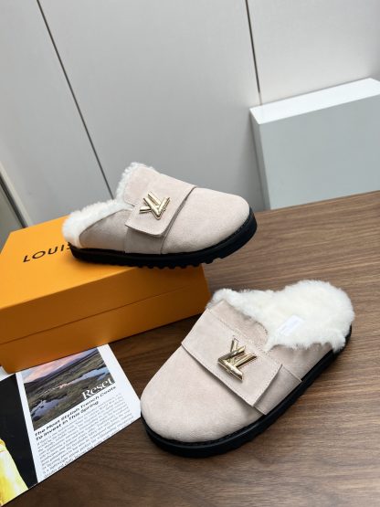 Louis Vuitton wool slippers - Image 7
