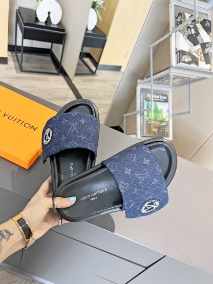 Louis Vuitton Couple's Embossed Slippers - Image 7