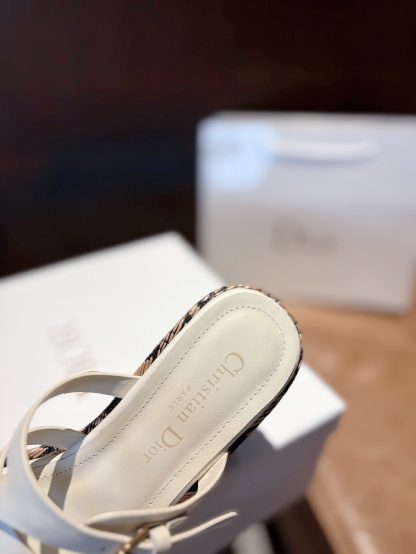 Dior simple and versatile wedge sandals - Image 7