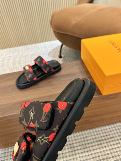 Louis Vuitton classic old pattern slippers - Image 7