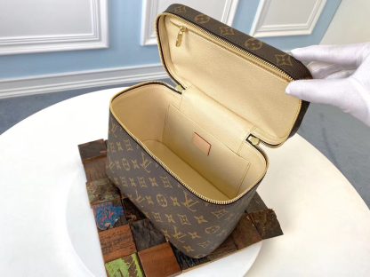 Louis Vuitton cosmetic bag large size - Image 7