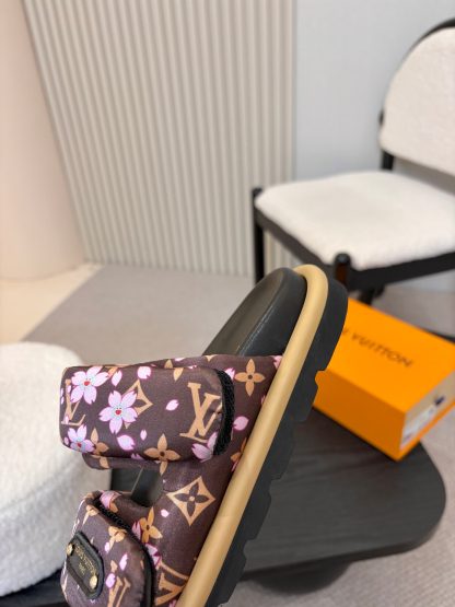Louis Vuitton classic old pattern slippers - Image 7