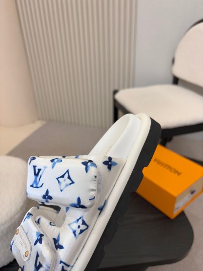 Louis Vuitton classic old pattern slippers - Image 7