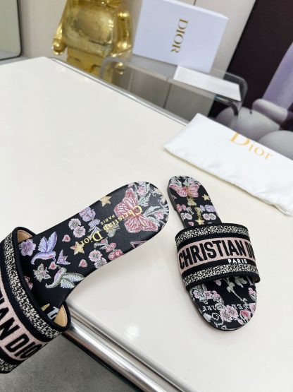 Dior Women's Fashion Monogram Embroidered Leather Slippers - Image 6