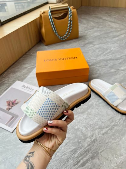 Louis Vuitton Pool Pillow Comfort Flat Sandals - Image 6