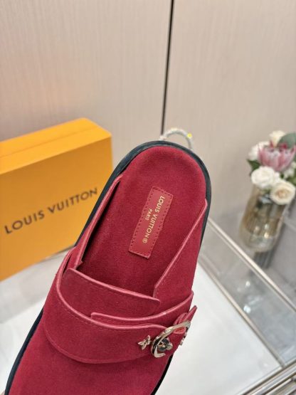 Louis Vuitton winterbreak comfert flat slides - Image 7