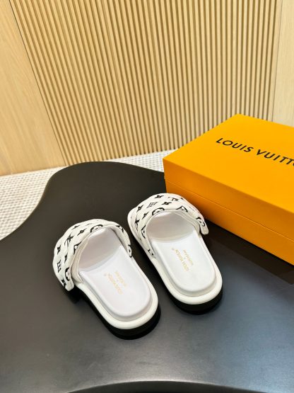Louis Vuitton Pool Pillow Comfort Slide Sandals - Image 7