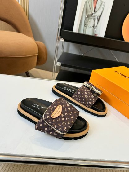 Louis Vuitton Pool Pillow Comfort Slide Sandals - Image 7