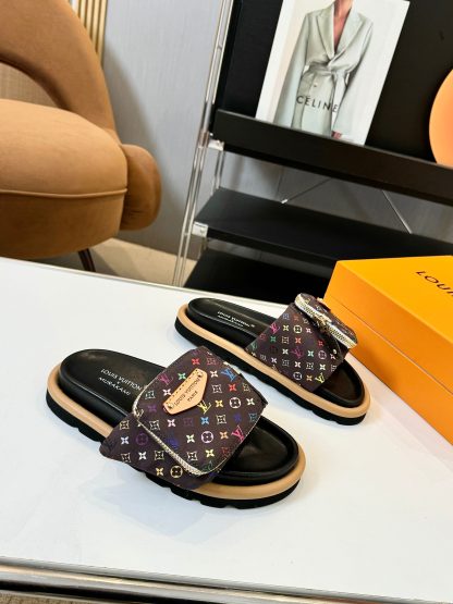 Louis Vuitton Pool Pillow Comfort Slide Sandals - Image 8
