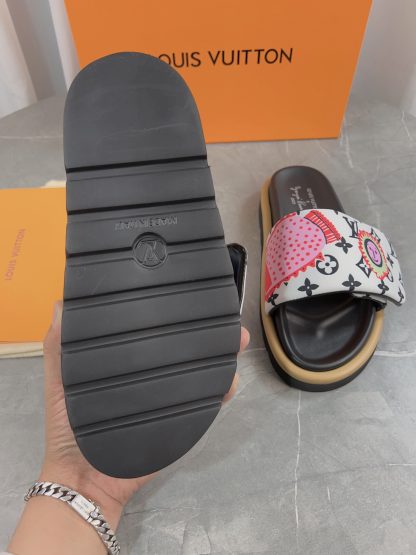 Louis Vuitton Pool Pillow Comfort Flat Sandals - Image 7