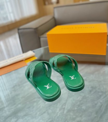 Louis Vuitton embossed grained leather slippers - Image 7