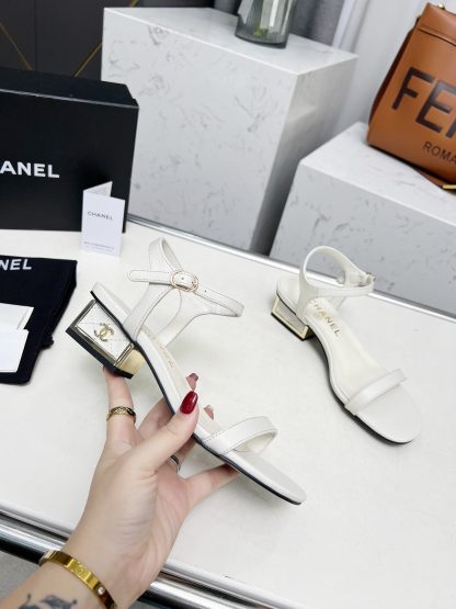 Chanel white one-strap gold-plated heel sandals Heel height: 3.5cm - Image 7