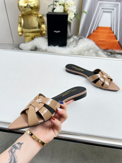 Ysl Fashion Patent Leather Elegant Slippers - Image 8