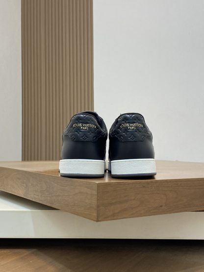 Louis Vuitton Men's Classic Casual Sneakers - Image 8