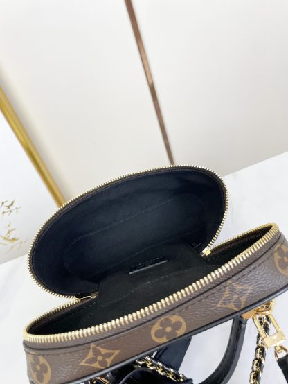 Louis Vuitton VANITY CHAIN ​​POUCH cosmetic bag - Image 8