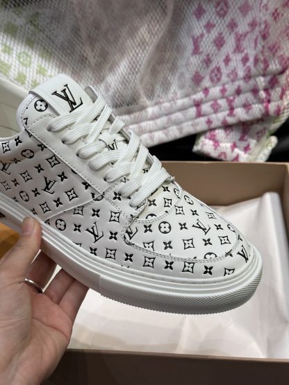 Louis Vuitton men's high-end casual sports shoes - Image 8