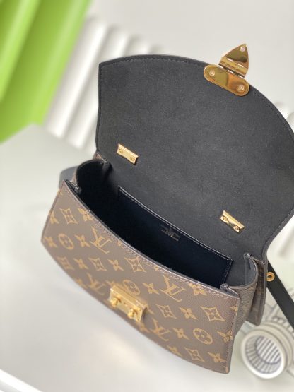 Louis Vuitton SAC TILSITT Fan Bag - Image 8