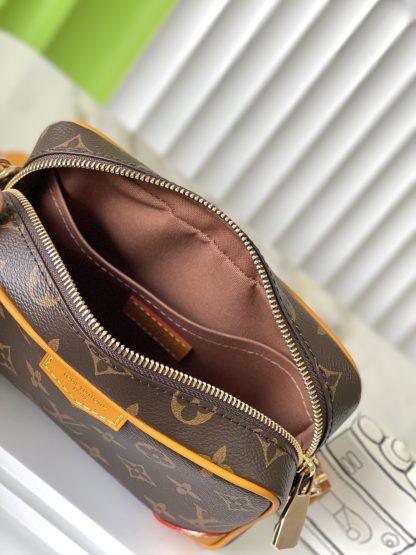 Louis Vuitton TROCADÉRO Mini Messenger Bag - Image 8