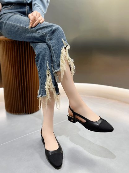 Chanel black pointed lambskin sandals - Image 7
