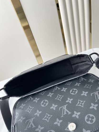 Louis Vuitton PULSE colorblock messenger bag - Image 8