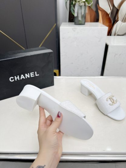 Chanel 2025 new white fabric sheepskin thick heel sandals - Image 8