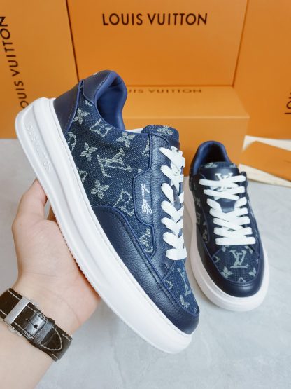 Louis Vuitton classic casual sports sneakers - Image 8