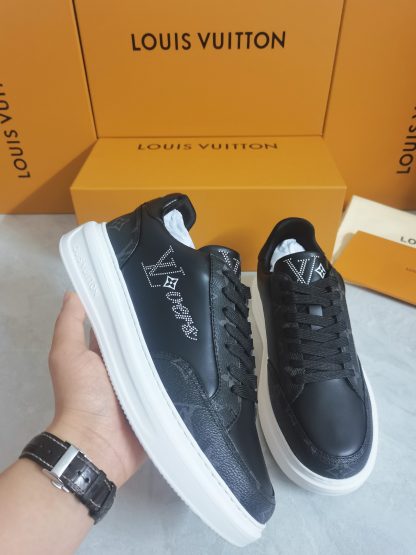 Louis Vuitton classic casual sports sneakers - Image 8