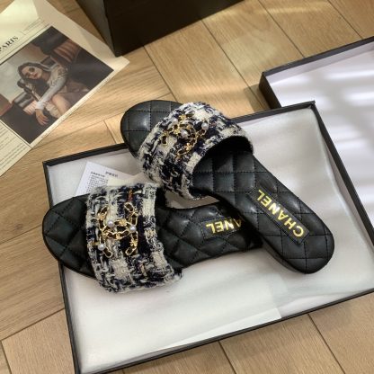 Chanel spring and summer new black and white goddess elegant and durable flat sandals - Image 8