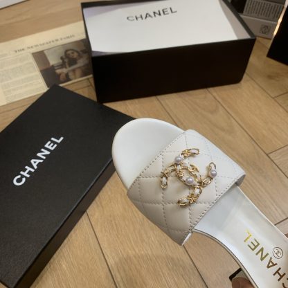 Chanel's new white spring and summer style flat sandals with elegant temperament - Image 8