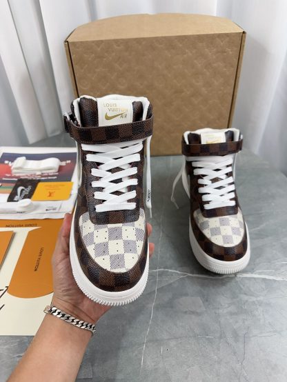 Louis Vuitton couple's co-branded sports shoes - Image 8