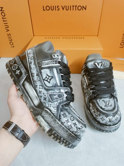 Louis Vuitton washed popular men's sports shoes - Image 8