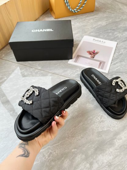 Chanel Couple's High-end Fashionable Black Sandals - Image 8